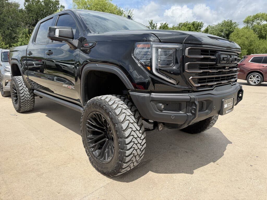 2023 GMC Sierra