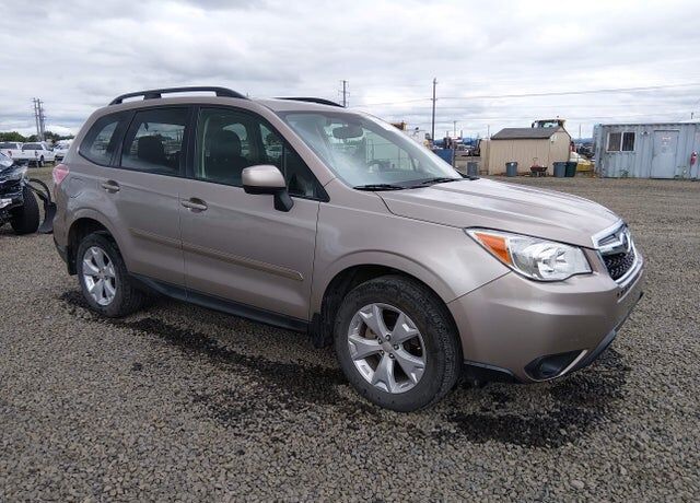 2016 SUBARU Forester