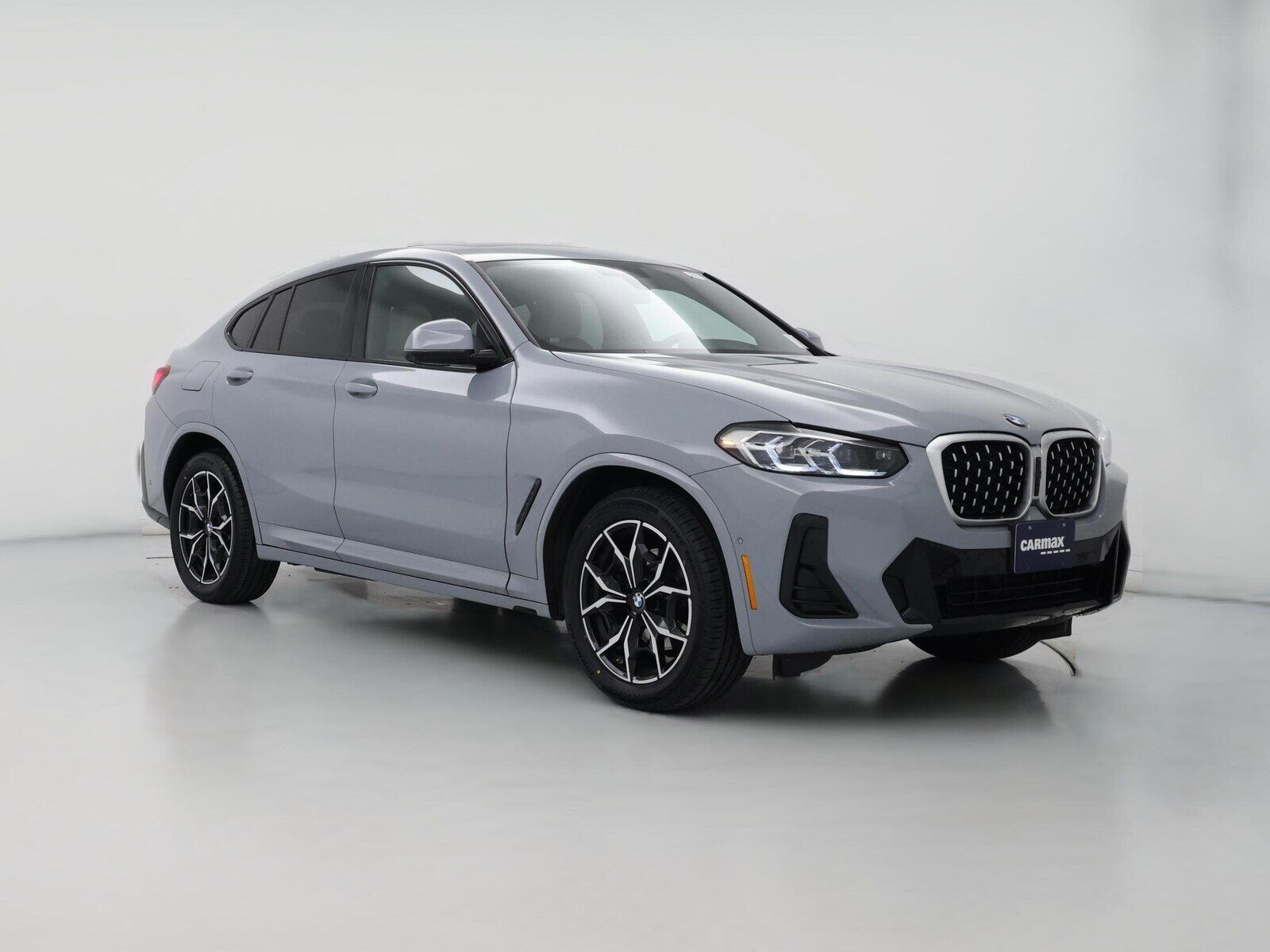 2023 BMW X4