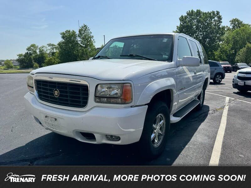1999 CADILLAC Escalade