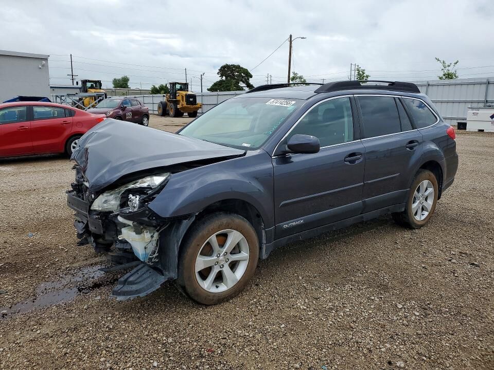 2013 SUBARU Outback