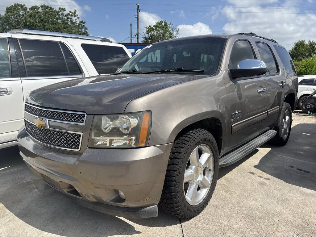 2011 CHEVROLET Tahoe