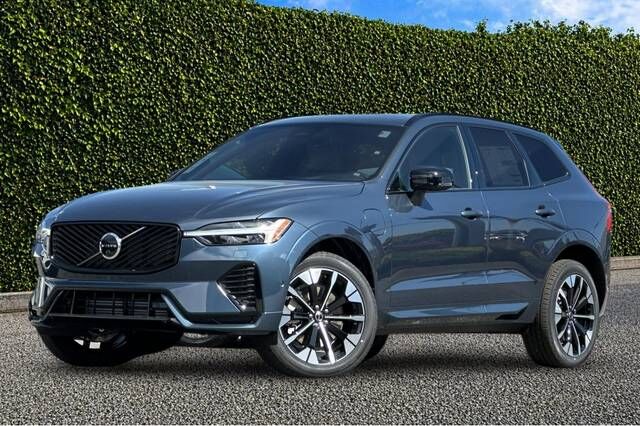 2026 VOLVO XC60