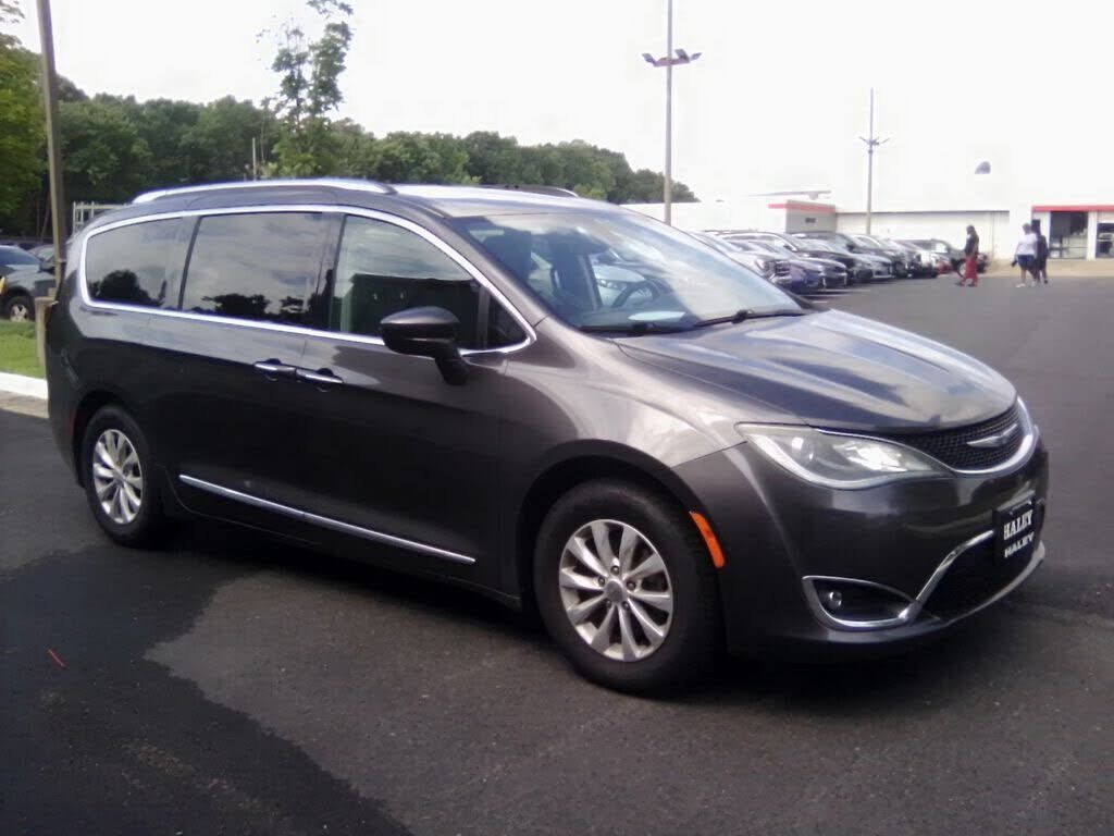 2019 CHRYSLER Pacifica