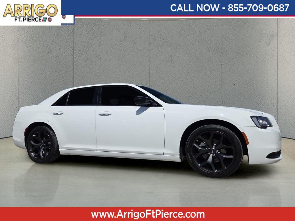 2023 CHRYSLER 300