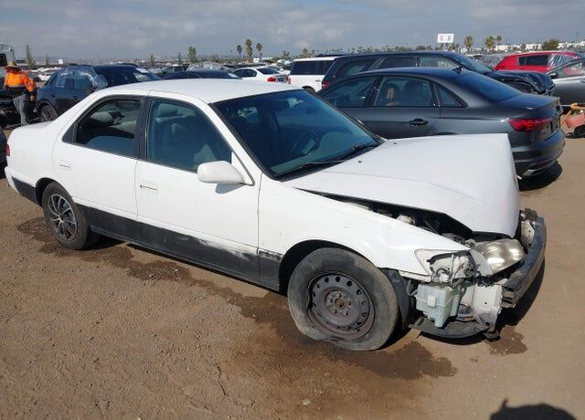 2001 TOYOTA Camry