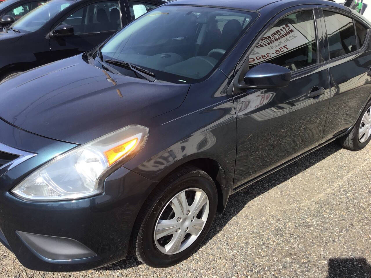 2017 NISSAN Versa