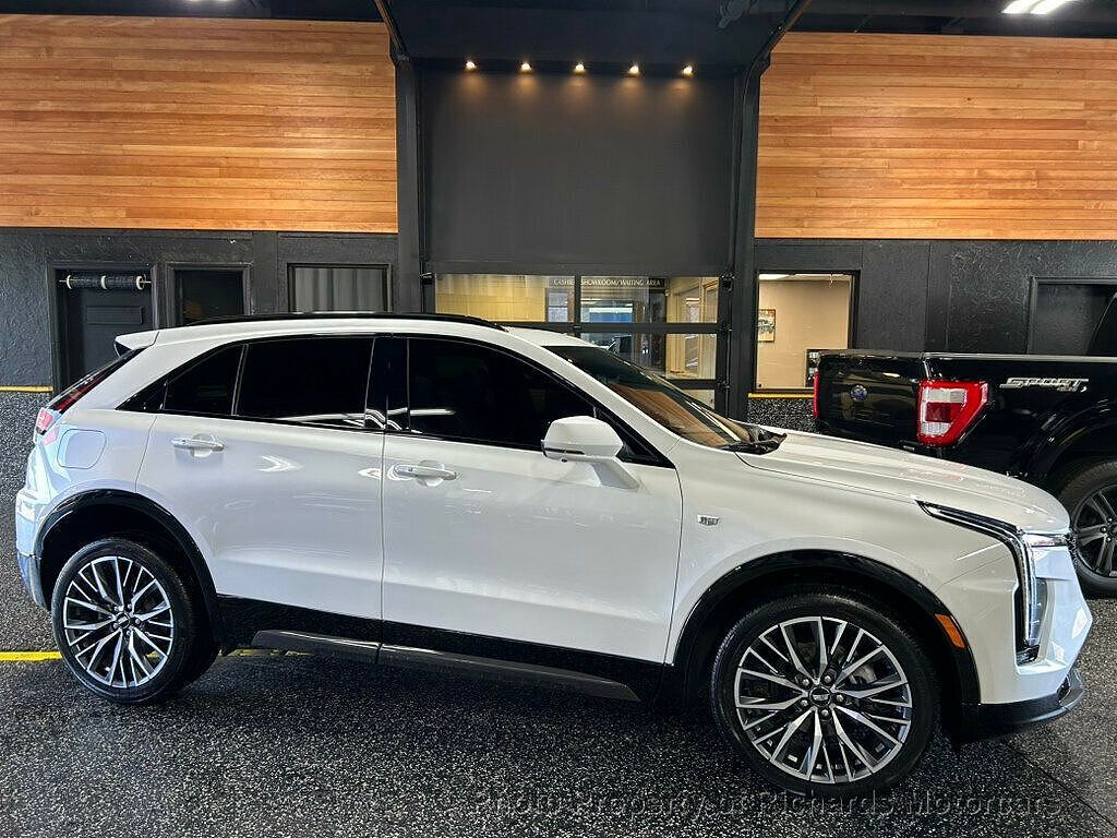 2025 CADILLAC XT4