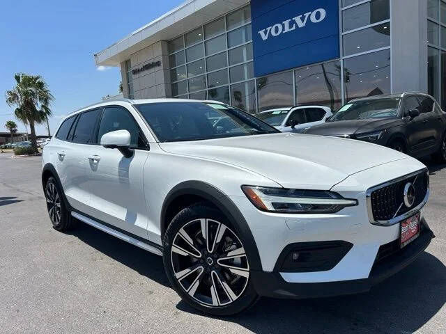 2026 VOLVO V60CC
