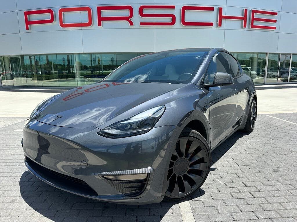 2023 TESLA Model Y