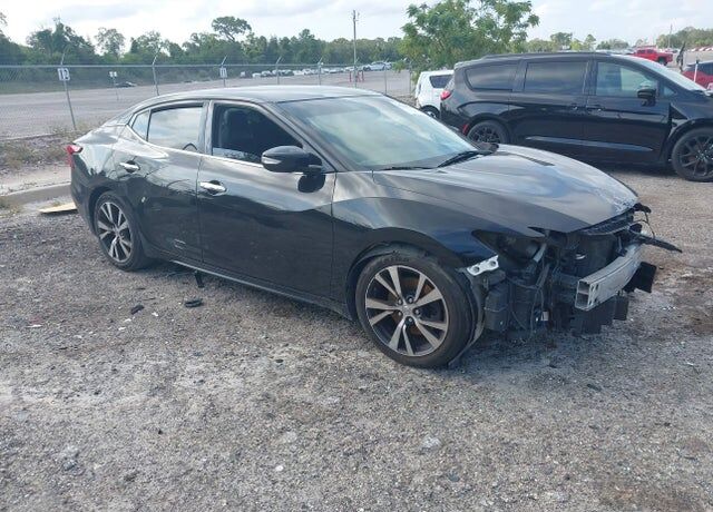 2017 NISSAN Maxima