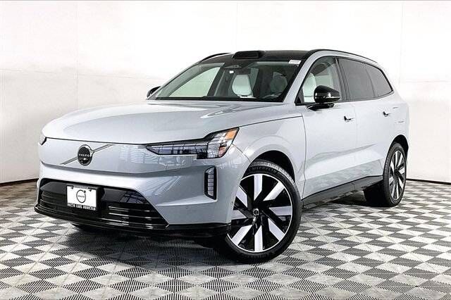 2025 VOLVO EX90