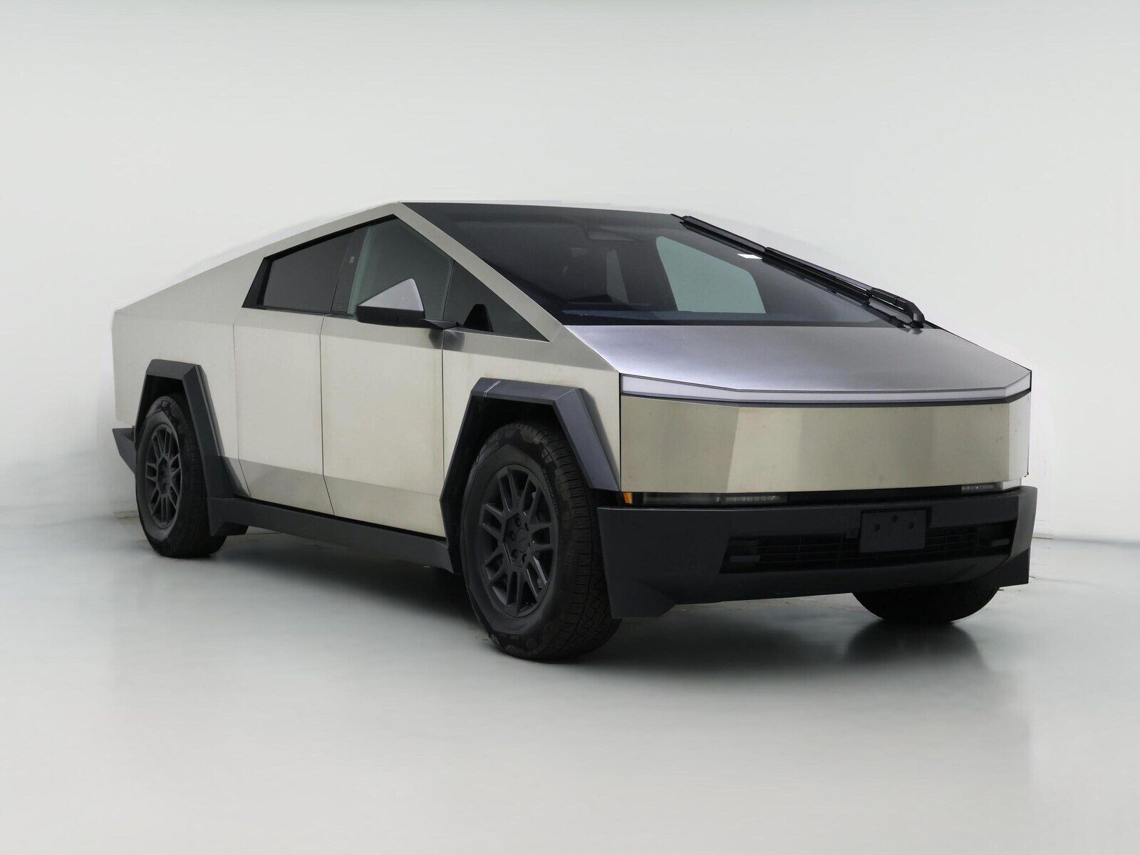 2024 TESLA Cybertruck