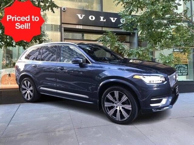 2022 VOLVO XC90