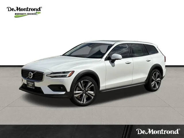 2026 VOLVO V60CC