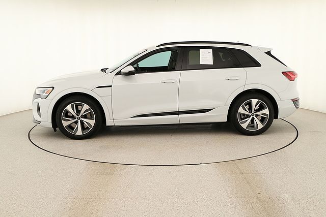 2024 Audi Q8