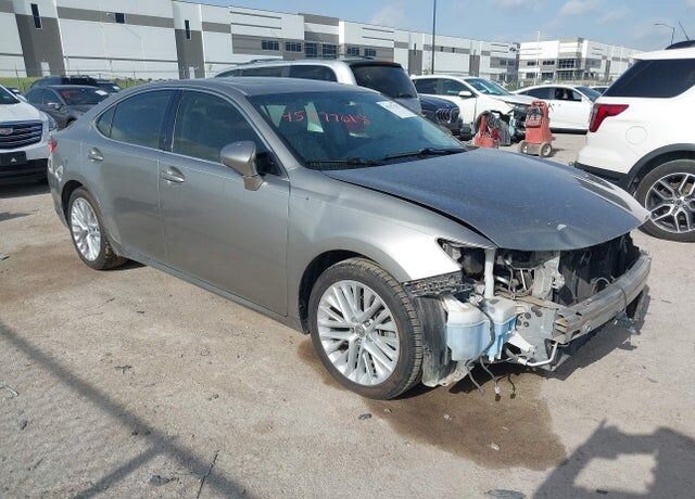 2015 LEXUS ES