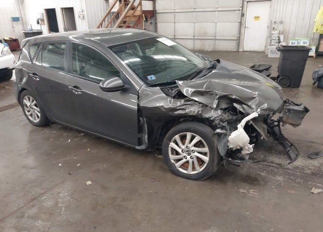 2013 MAZDA Mazda3