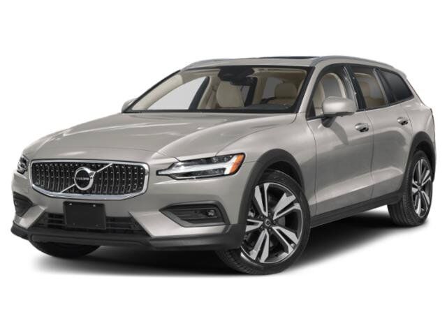 2023 VOLVO V60CC