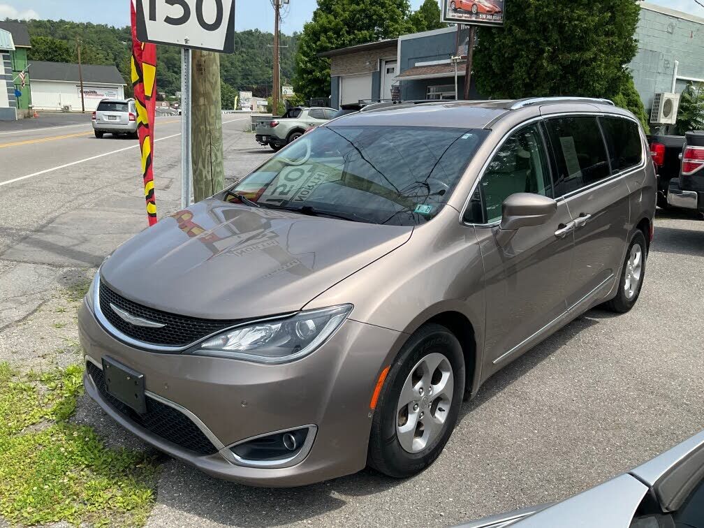 2017 CHRYSLER Pacifica