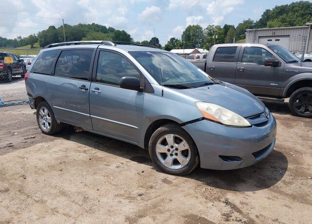 2005 TOYOTA Sienna