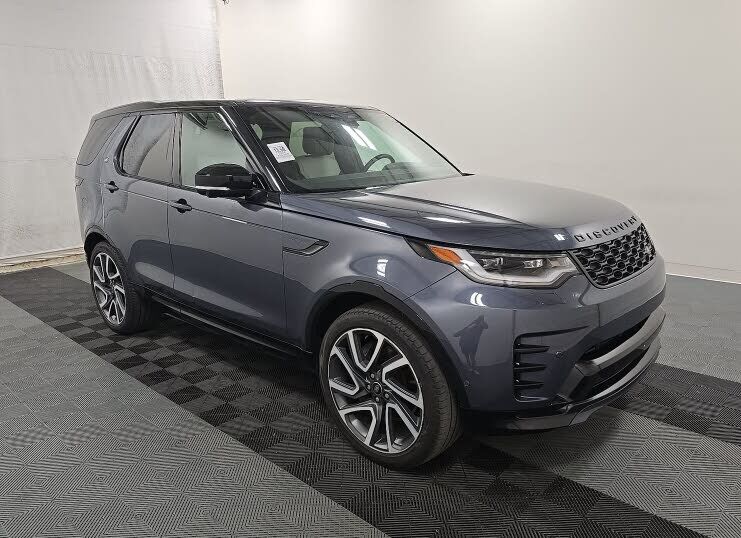 2024 LAND ROVER Discovery