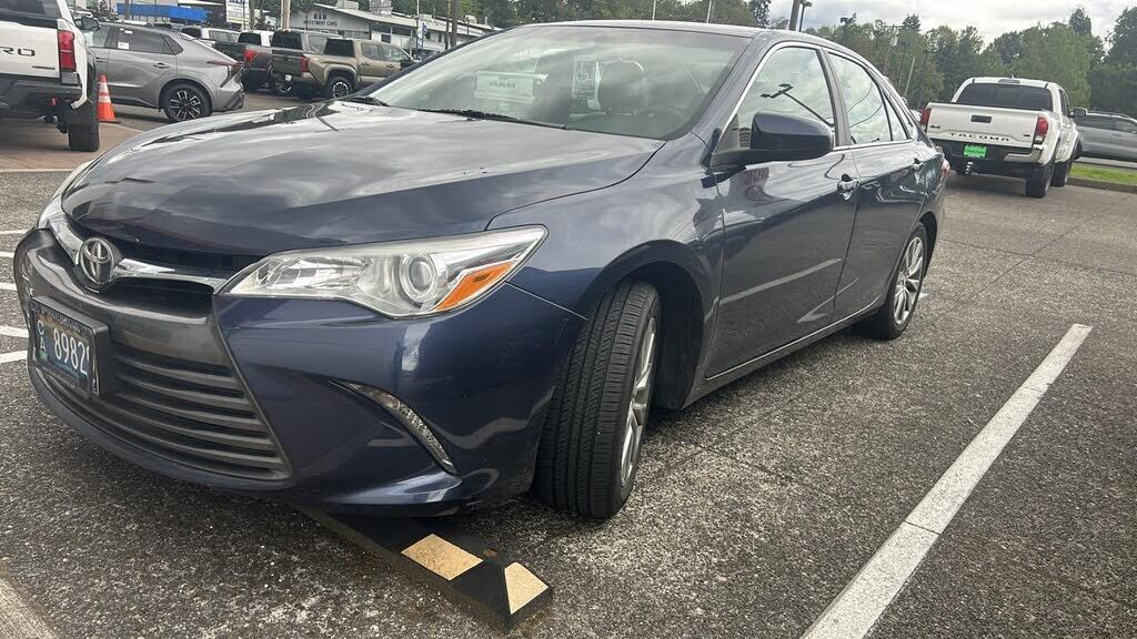 2017 TOYOTA Camry