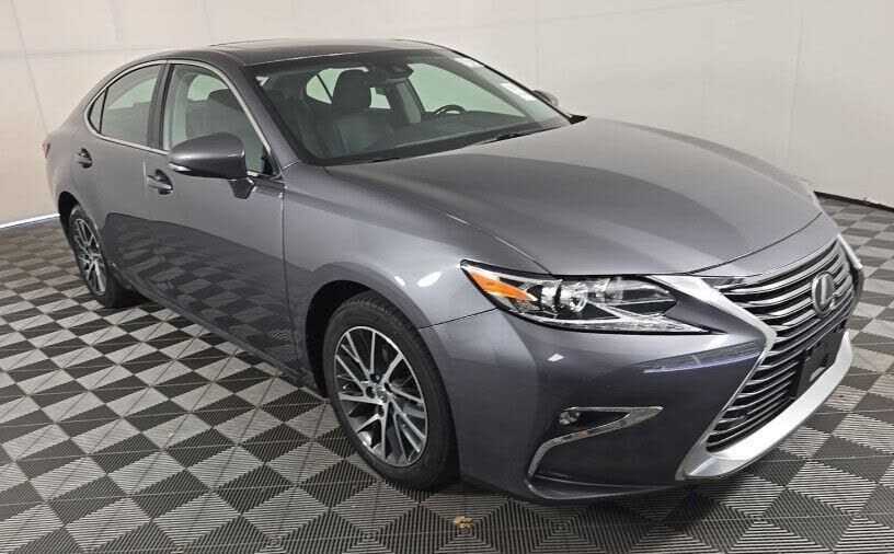 2017 LEXUS ES