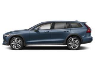2023 VOLVO V60CC