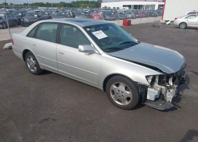2003 TOYOTA Avalon