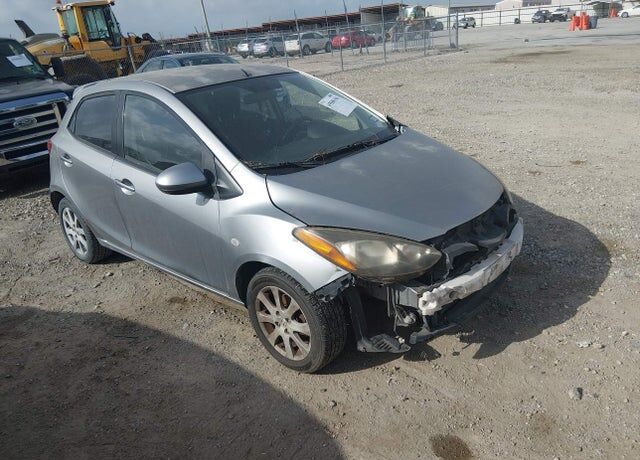 2011 MAZDA Mazda2