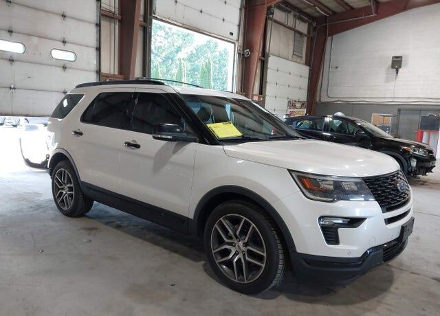 2018 FORD Explorer