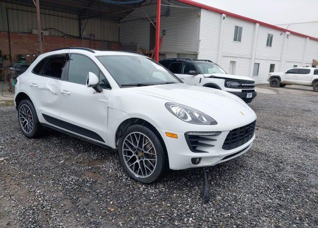 2018 PORSCHE Macan