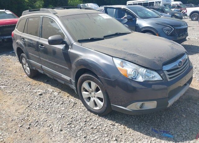 2011 SUBARU Outback