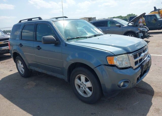 2010 FORD Escape