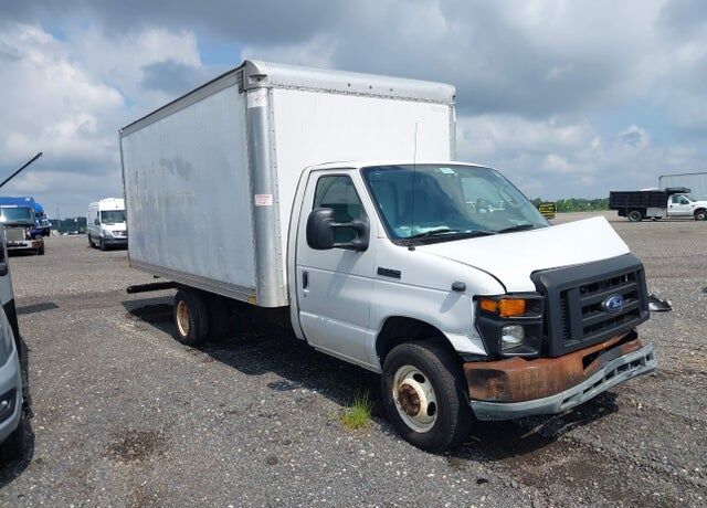2017 FORD E-350