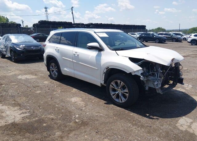 2015 TOYOTA Highlander