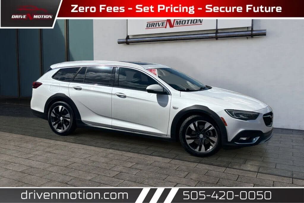 2018 BUICK Regal TourX