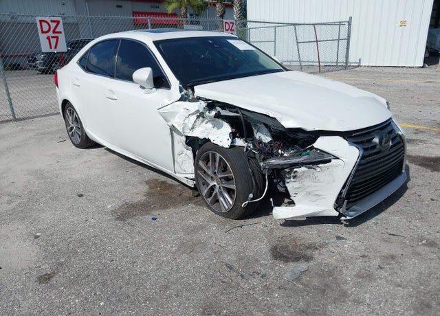 2018 LEXUS IS