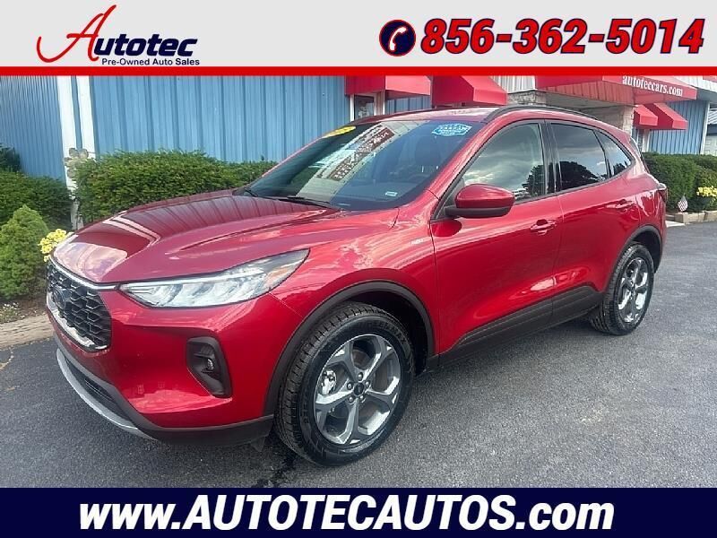 2025 FORD Escape