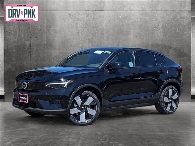 2023 VOLVO C40