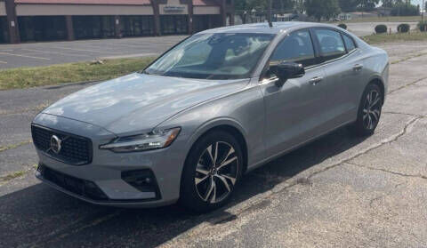 2024 VOLVO S60