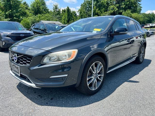 2015 VOLVO V60