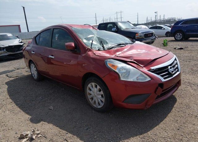 2019 NISSAN Versa