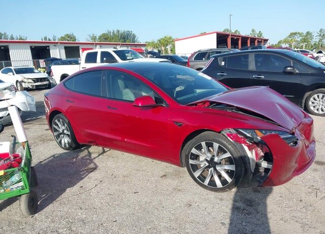2024 TESLA Model 3