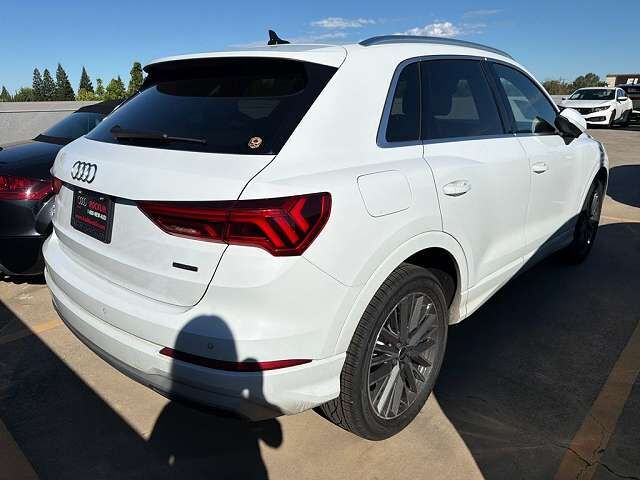 2022 Audi Q3