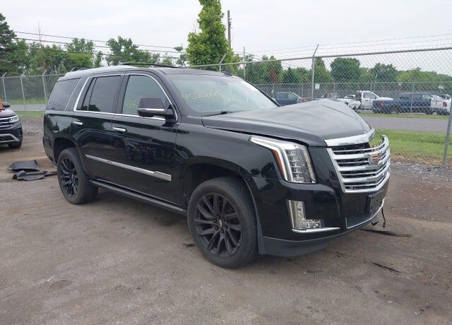 2016 CADILLAC Escalade