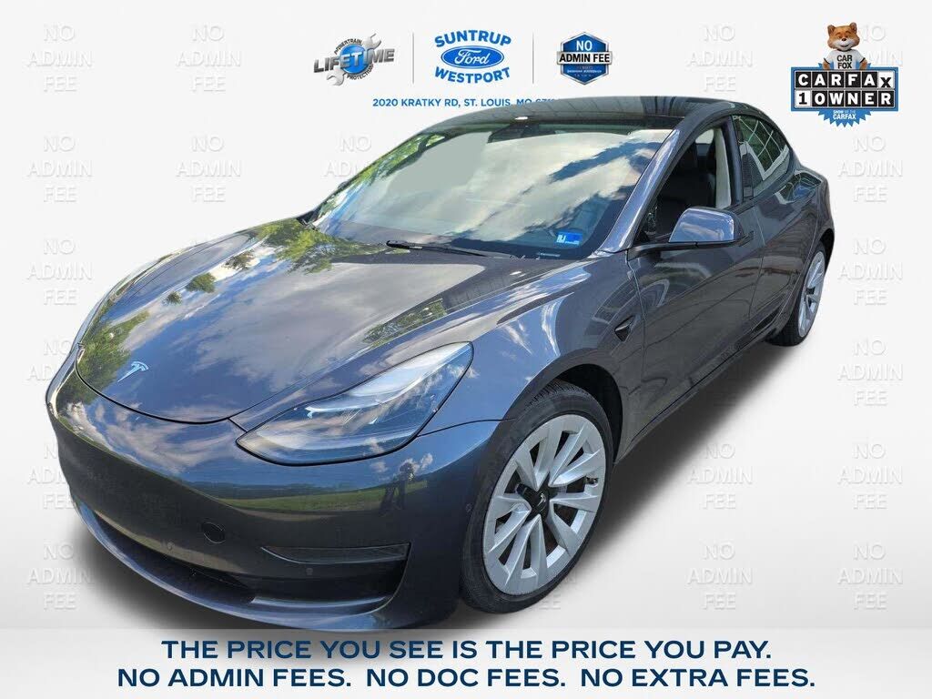 2022 TESLA Model 3