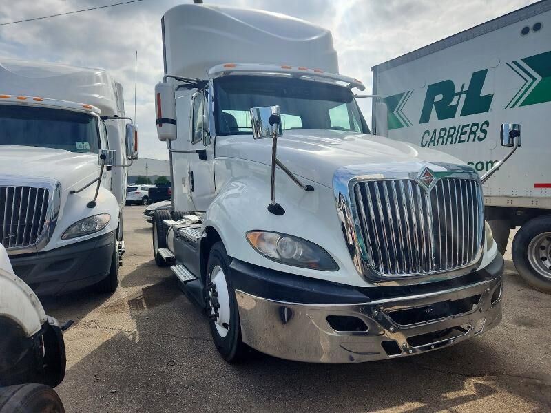 2017 INTERNATIONAL LA687