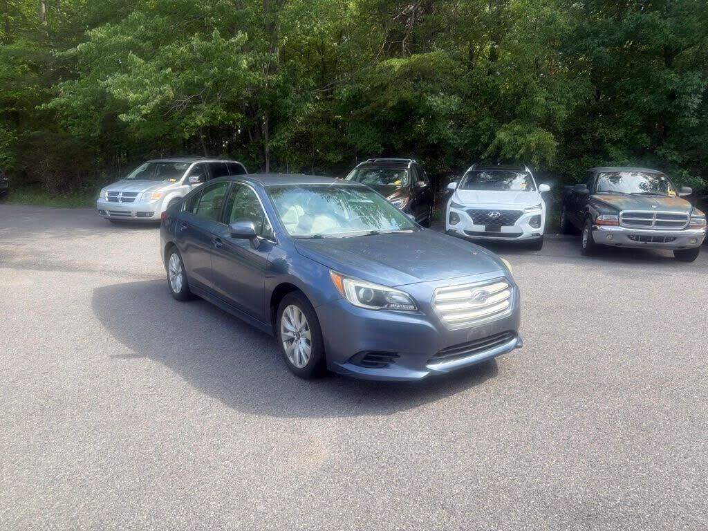 2017 SUBARU Legacy